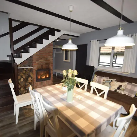 Prusian House Zalakowo Ferienhaus *